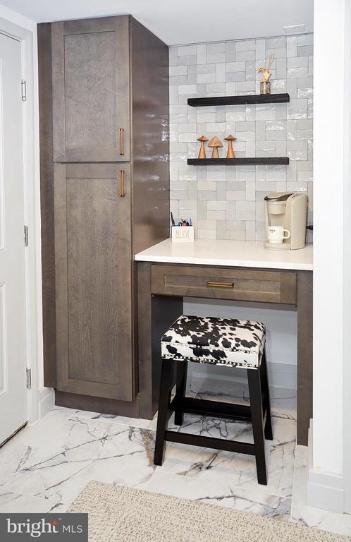 Building Photo - 414 Water St