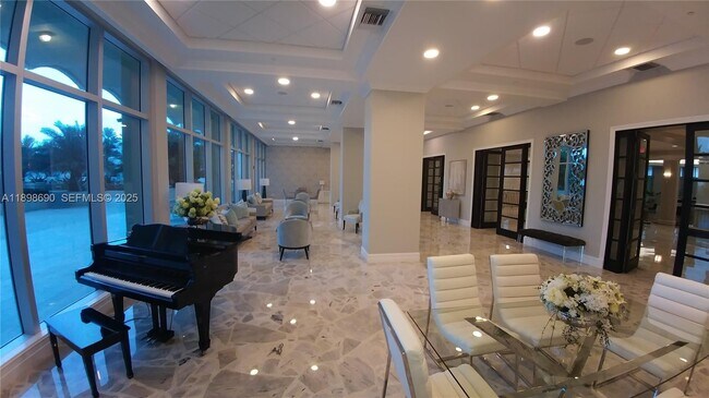 Building Photo - 2501 S Ocean Dr