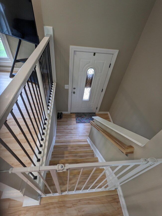 Building Photo - 428 Glenview Ct