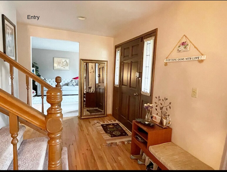 Building Photo - 13018 NE 111th Pl