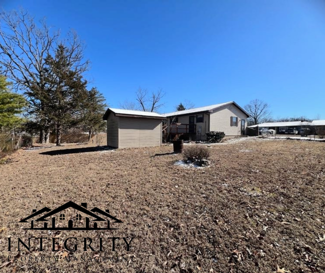 Building Photo - Fenced Home Close to FLW!