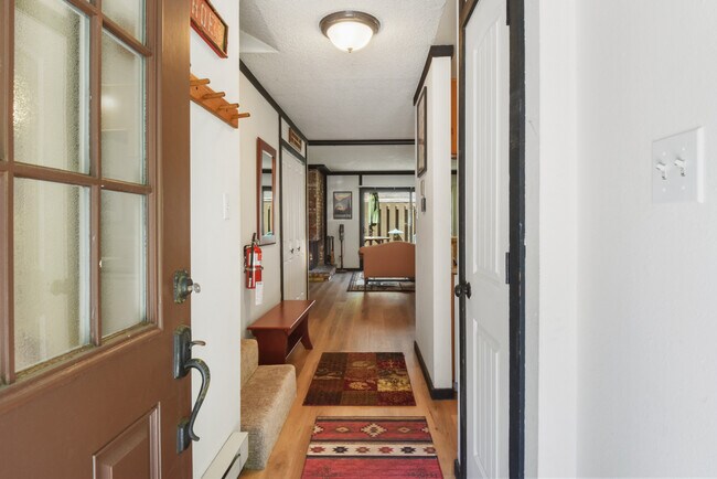 Primary Photo - 7600 N Lake Blvd