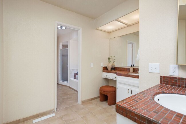 Building Photo - 3 Bedroom House with View in Poway