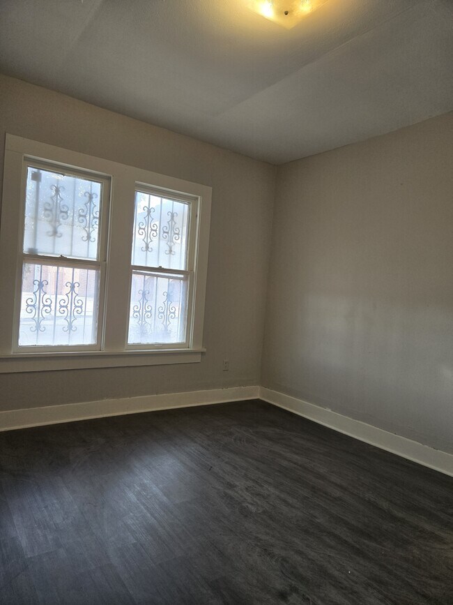 Building Photo - 1918 18th St