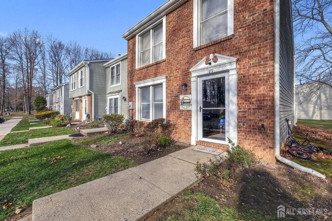 Building Photo - 89 Doe Ct