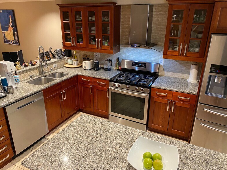 Kitchen - 6221 Monterey Rd