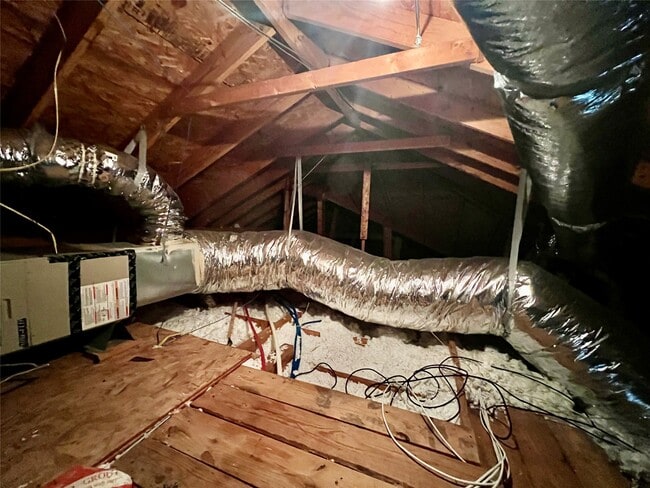 Building Photo - 3210 Blue Bonnet Dr