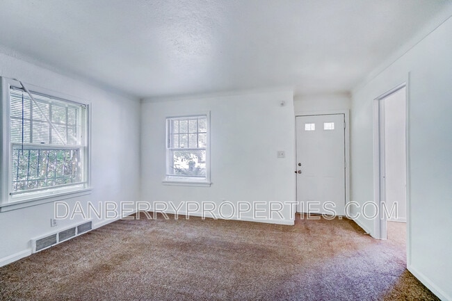 Building Photo - 1132 Brookley Blvd