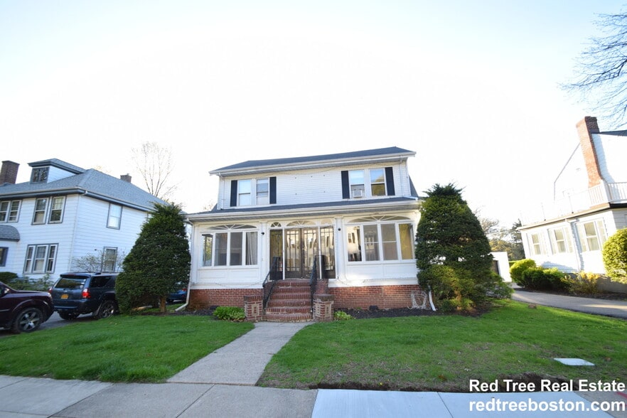 Building Photo - 31 Wade St