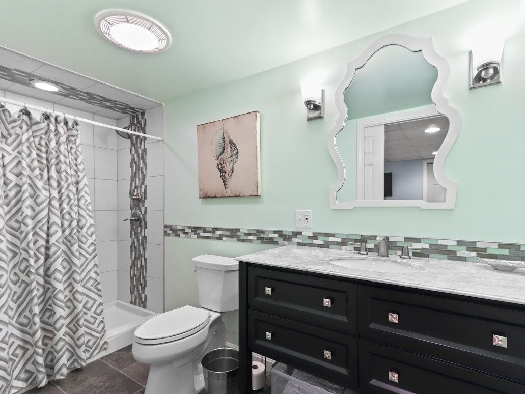 Building Photo - 491 Spring St