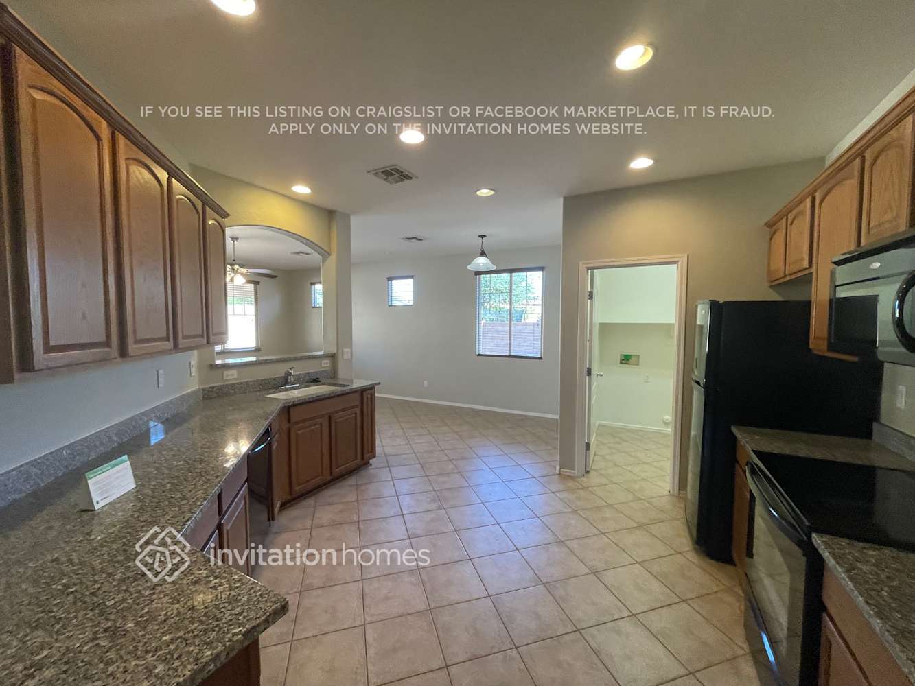 Building Photo - 17682 W Cavedale Dr