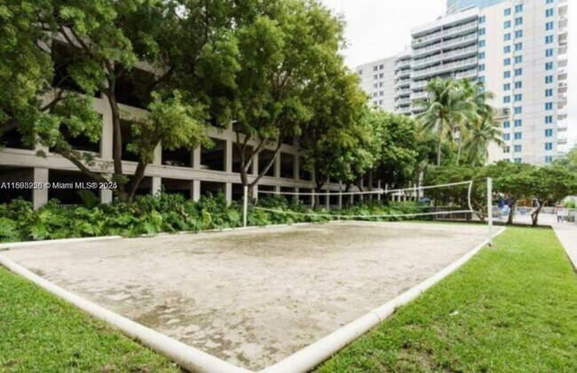 Building Photo - 800 N Miami Ave