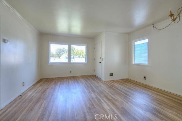 Building Photo - 2546 W Olive Ave