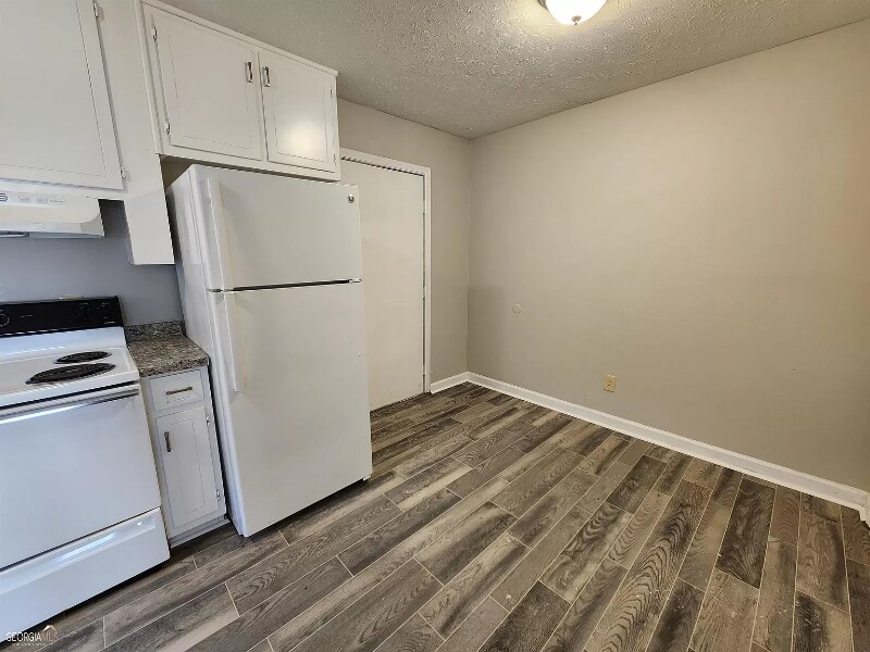 Building Photo - 1654 Pinedale Cir NW
