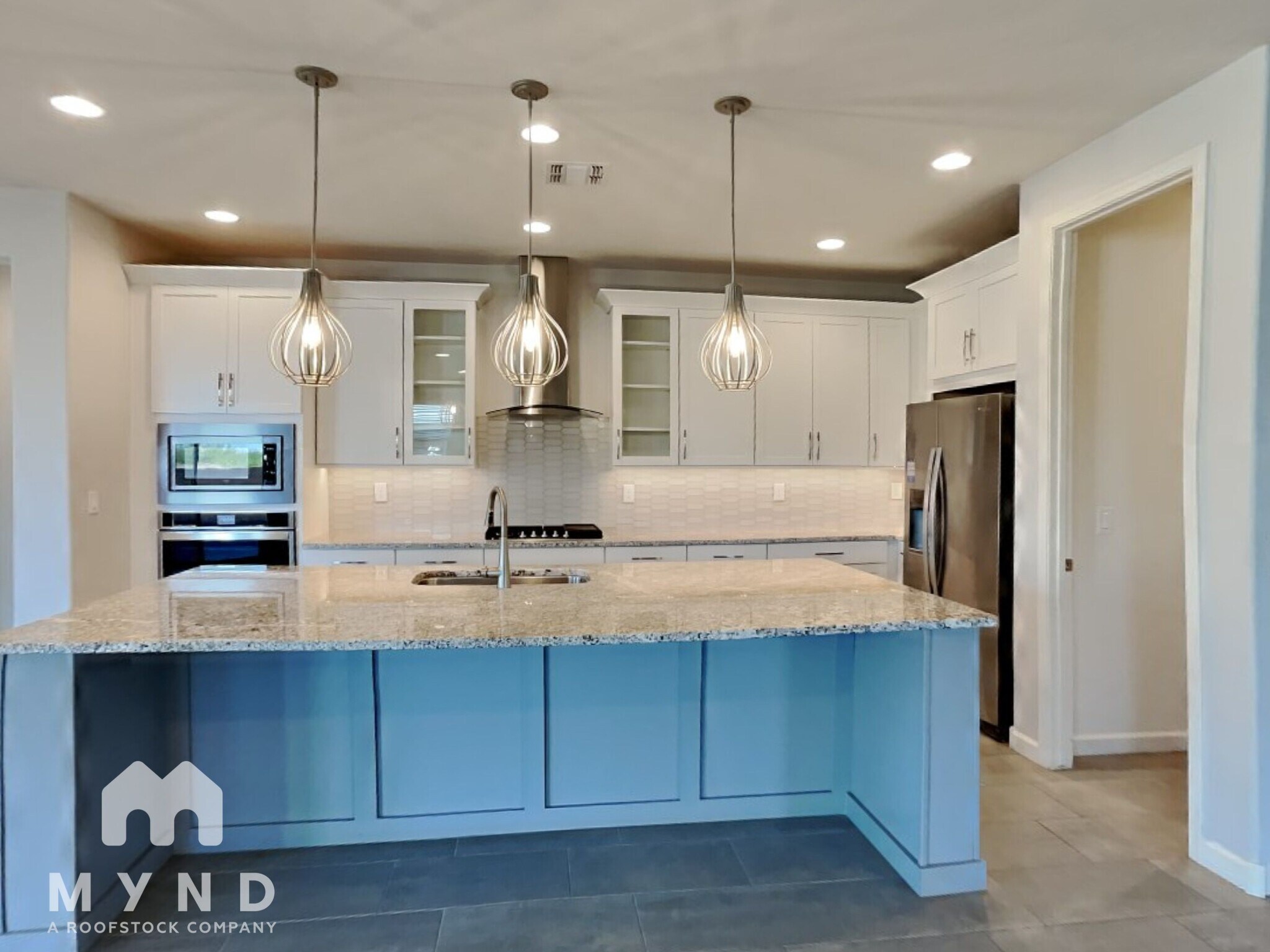 Building Photo - 720 E Silver Canyon Pl