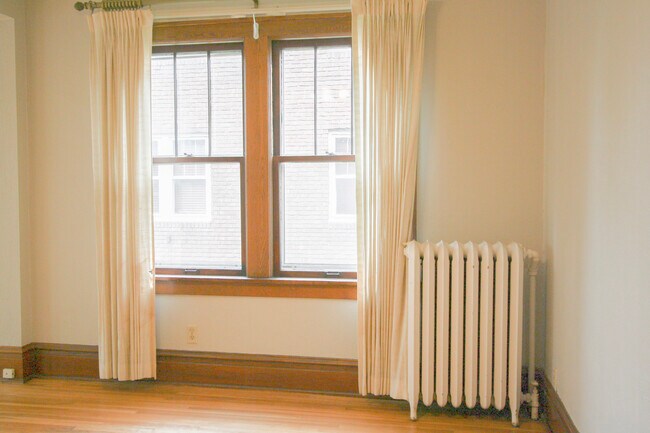 Building Photo - 1605 Charles Ave