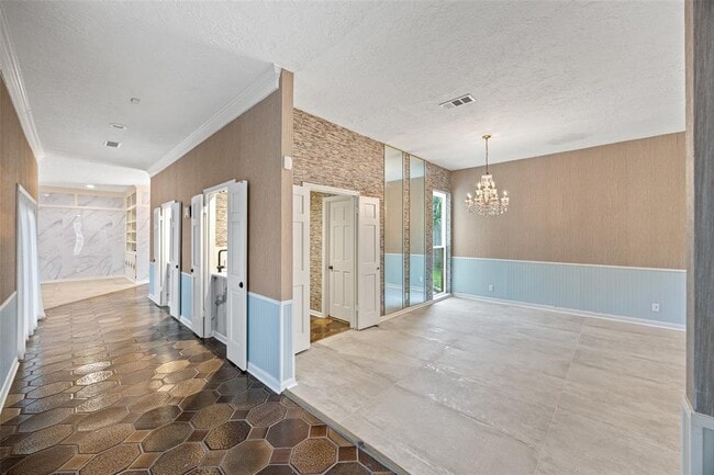 Building Photo - 10703 Cypresswood Dr