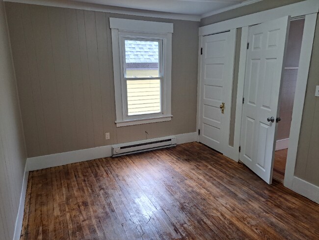 Building Photo - 35 Pine St