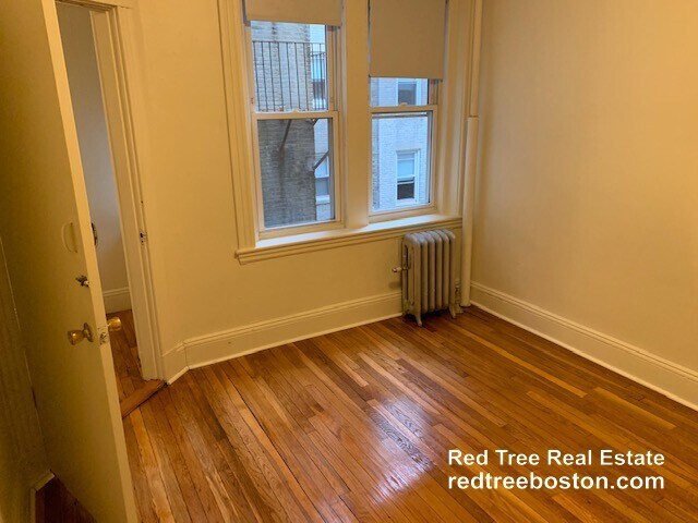 Building Photo - 1185 Boylston St