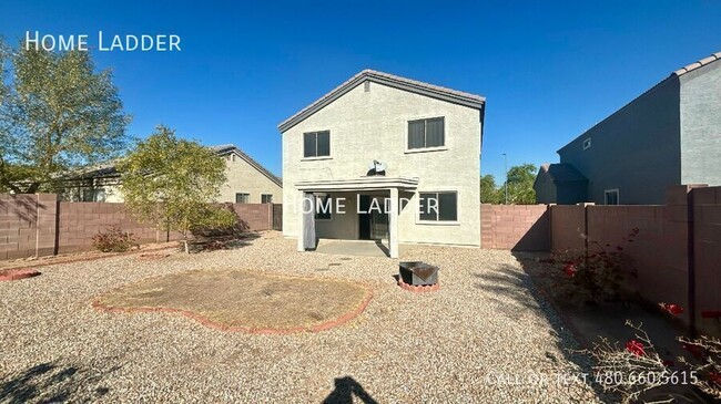 Building Photo - Excellent 4 bedroom, 3 bath home is Phoenix!