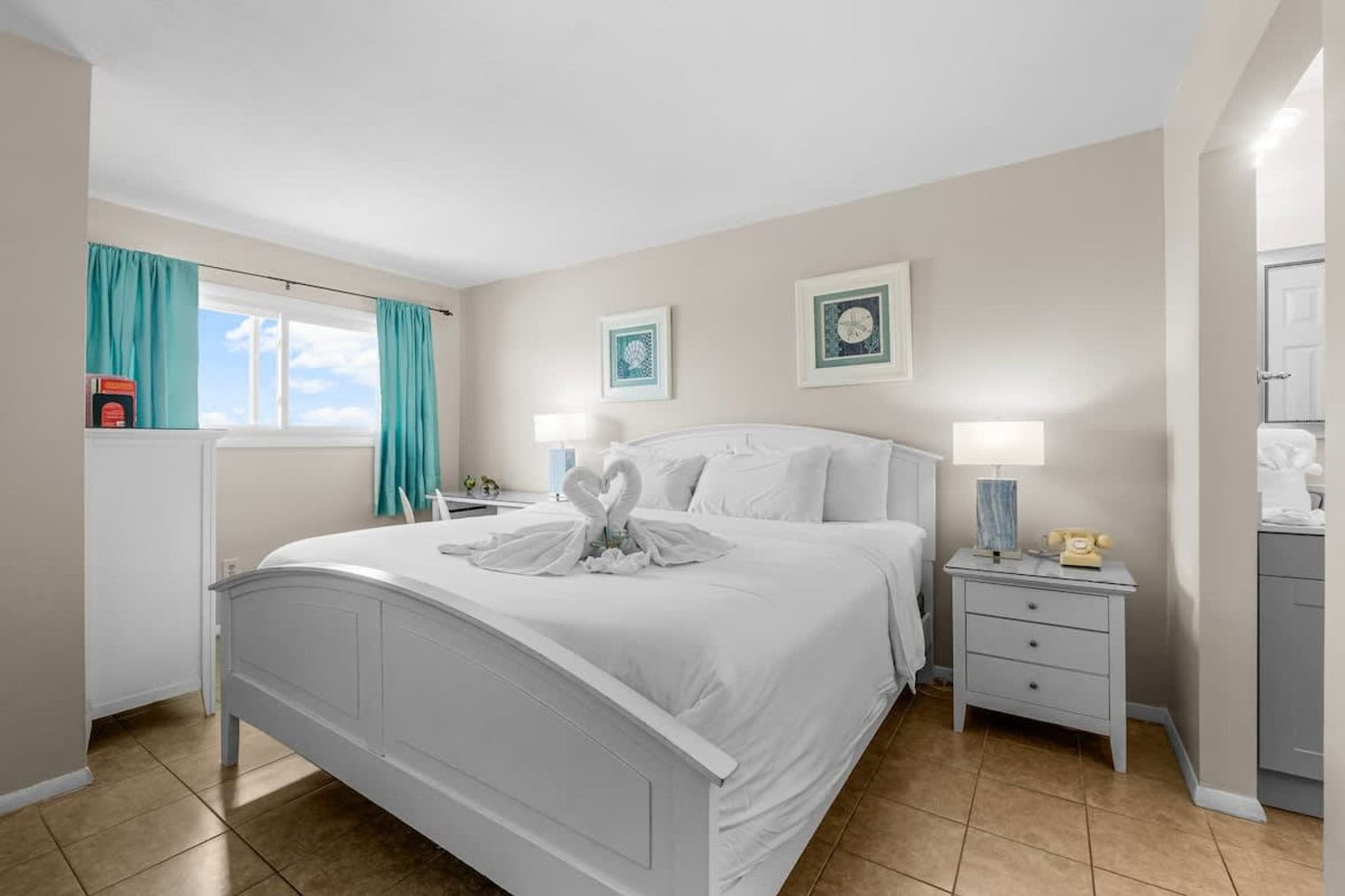 Building Photo - 8743 Thomas Dr