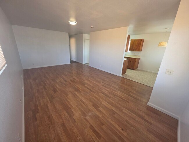 Building Photo - 299 N Marguerite Ave