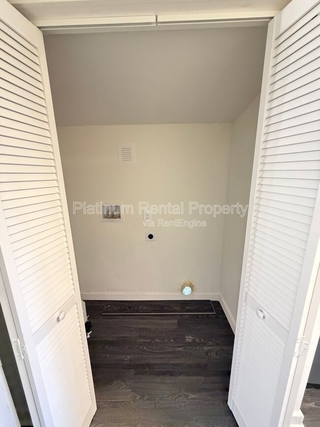 Building Photo - 329 Kelly Mill Rd