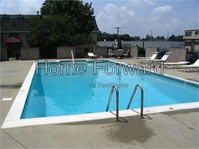 Building Photo - 175 Malabu Dr