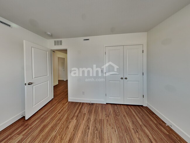 Building Photo - 9150 Liberty Cap Ct