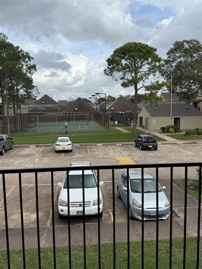 Building Photo - 3300 Pebblebrook Dr