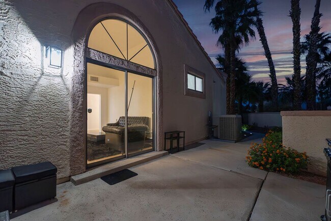 Building Photo - 3238 Brookfield Dr