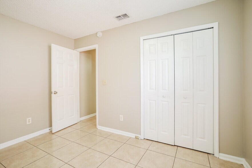 Building Photo - 1542 Slash Pine Ct