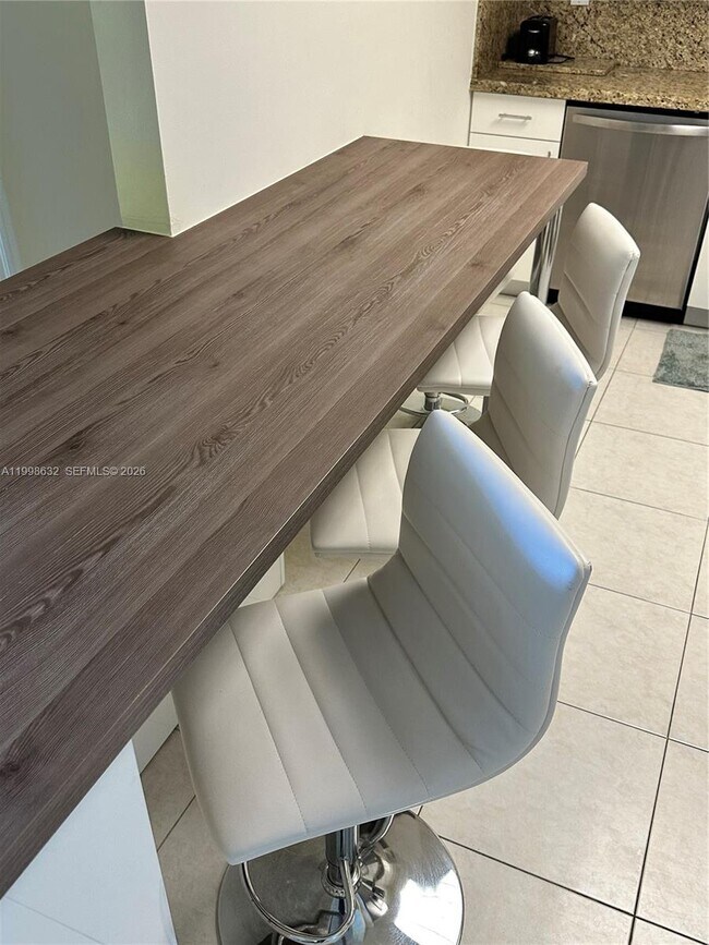 Building Photo - 3530 Mystic Pointe Dr