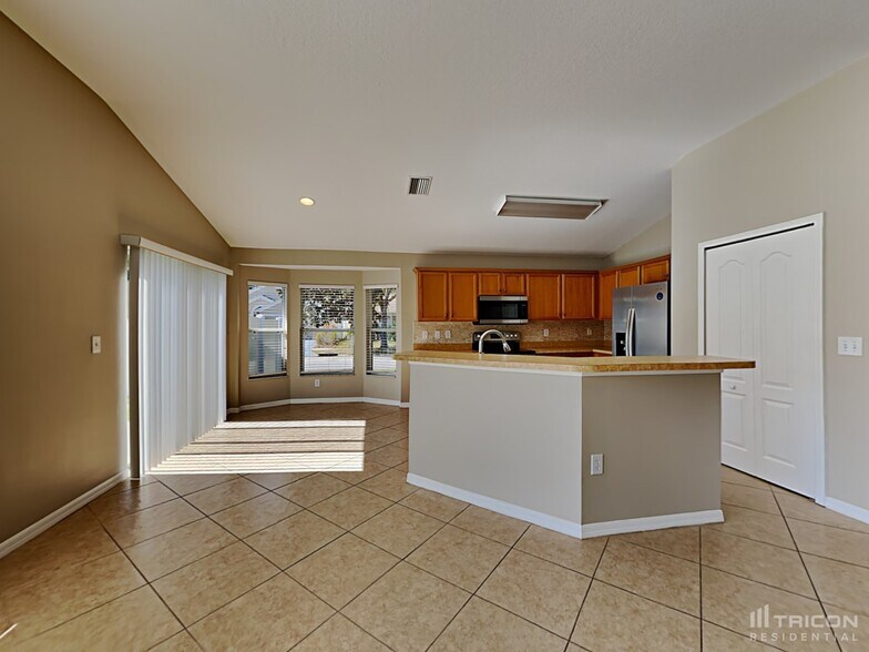 Building Photo - 15822 Pond Rush Ct