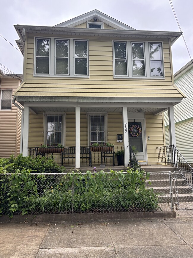 Primary Photo - 269 St John St