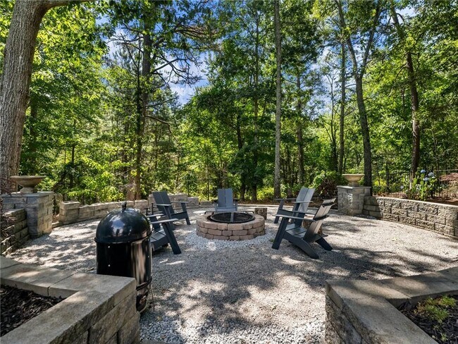 Building Photo - 3965 Hamilton View Way NE