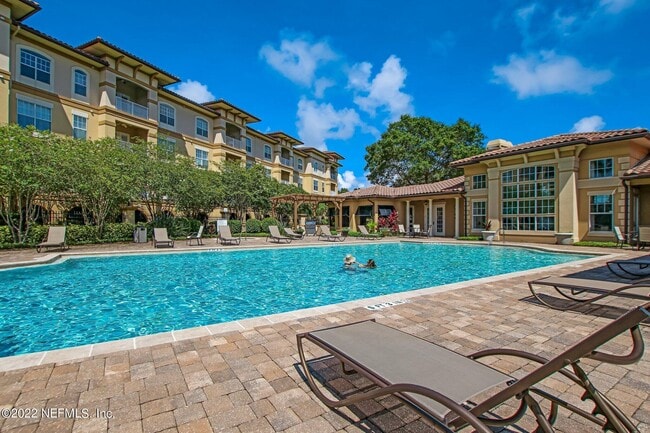 Building Photo - 1106 S Beach Pkwy
