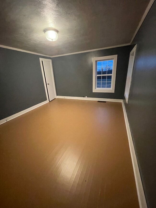 Building Photo - 13958 Bainbridge Rd