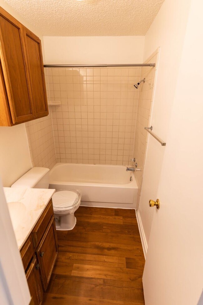 Building Photo - 4905 El Campo Ave