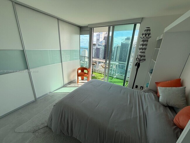 Building Photo - 92 SW 3rd St