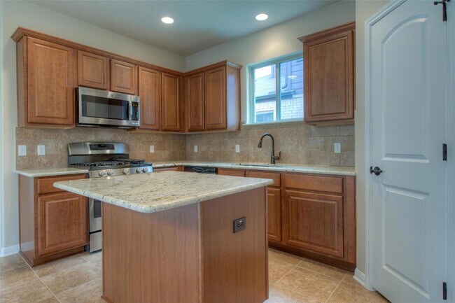 Building Photo - 3451 Mayfield Ranch Blvd