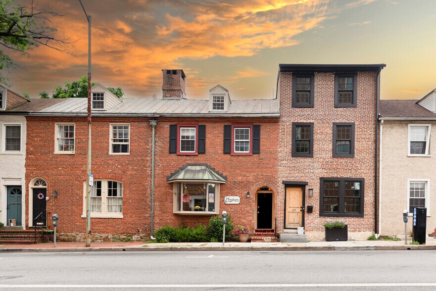 Building Photo - 18 N New St