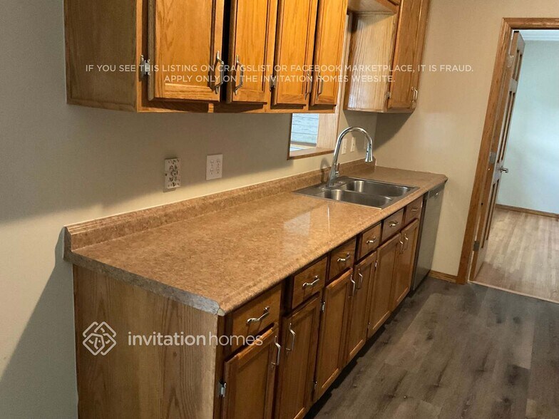 Building Photo - 614 Centennial Dr