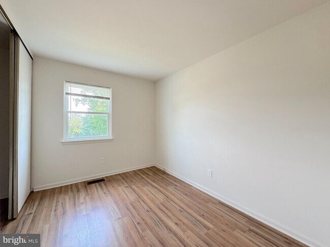 Building Photo - 9503 Hagel Cir