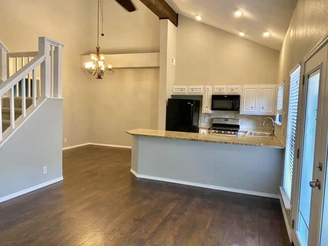 Building Photo - 4404 Travis Country Cir