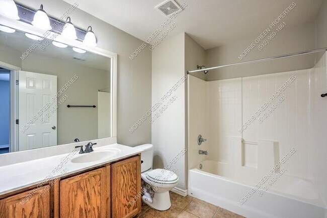 Building Photo - 138 Justin Leonard Dr