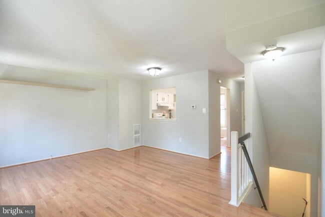 Building Photo - 3 Birdseye Ct