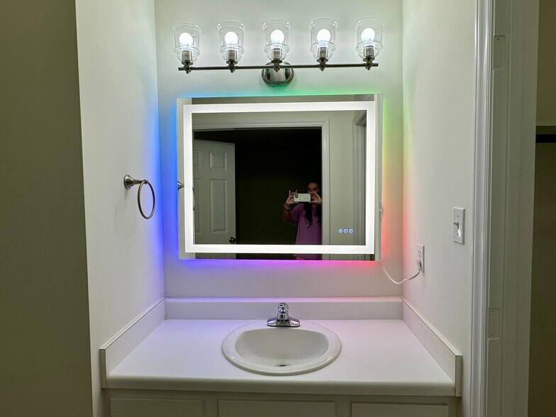 Building Photo - 5509 Hamstead Xing