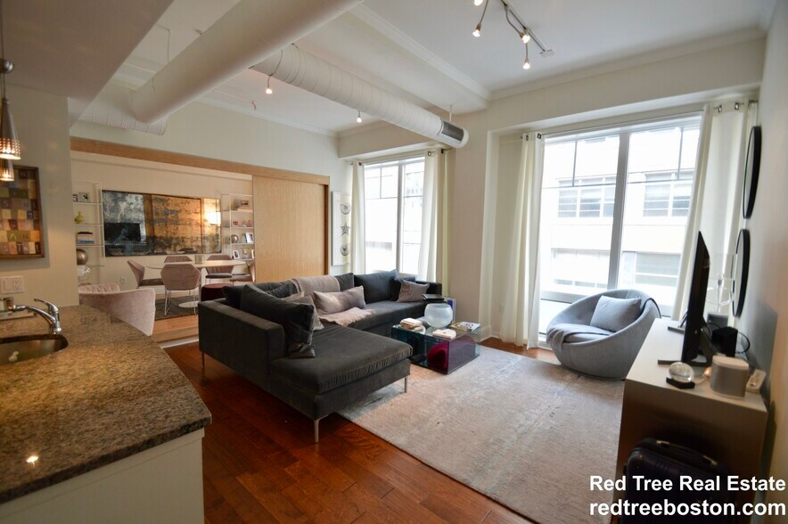 Building Photo - 139 E Berkeley St