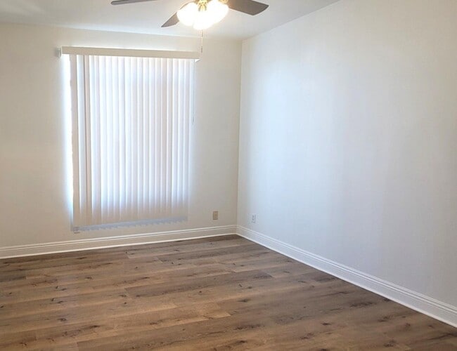 Building Photo - GREEN VALLEY CONDO IN  RENOVATED CONDITION